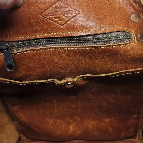 Lifetime Leather Tote - Picture 6 of 7